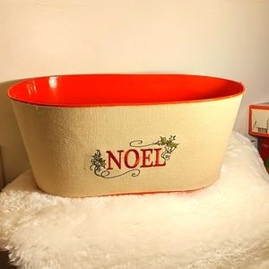 NOEL Container